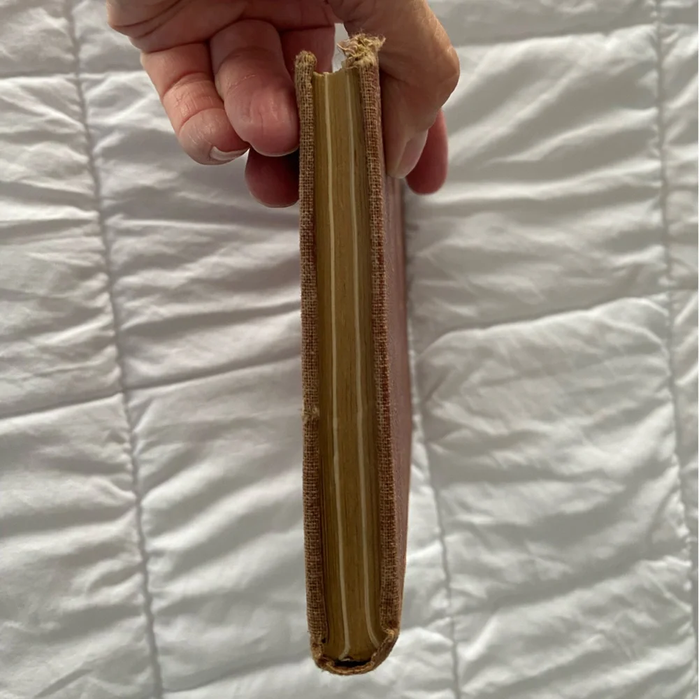 Vintage 1946 Printing of Old Mr. Boston De Luxe Official Bartender's Guide - Picture 5 of 6